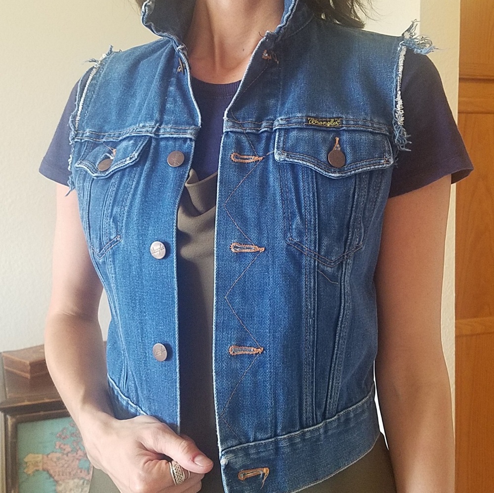 Vintage Wrangler custom denim vest w embroidery xs